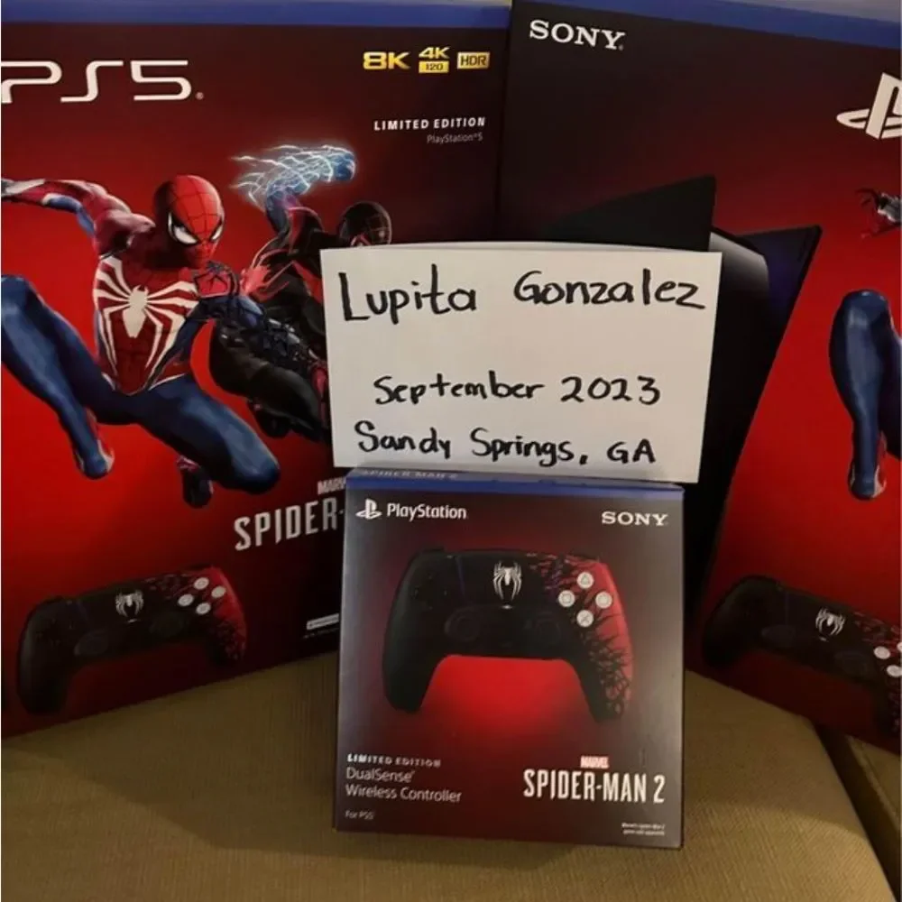 Play Station 5 Spiderman bundle limited edition
